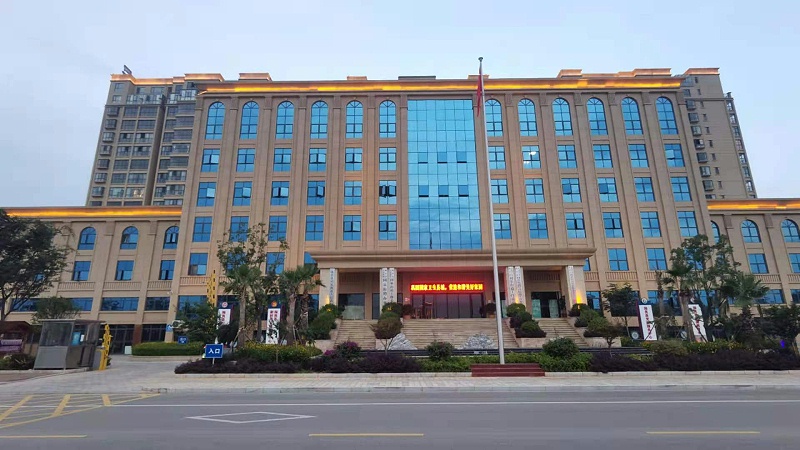 云南陸良黨群服務(wù)中心引入滑軌屏、拼接屏、一體機(jī)打造信息平臺(tái)