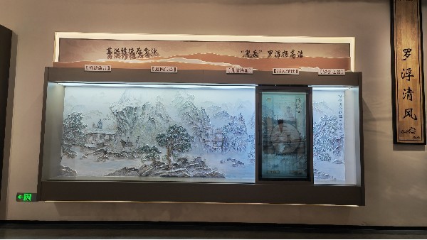 解析滑軌屏的出現(xiàn)比傳統(tǒng)展有什么優(yōu)勢？